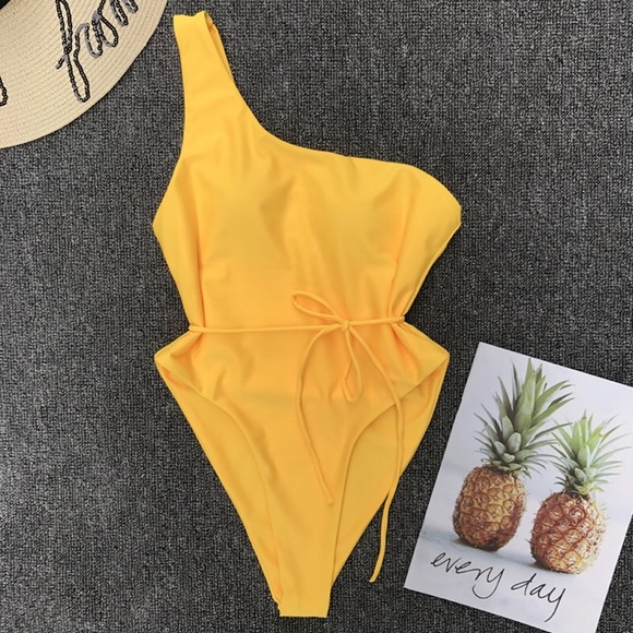 One shoulder yellow one piece - Picture 2 of 5